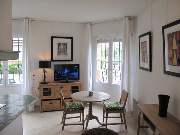 Furnished studio flat 32 m² (outdoor parking possibility) rental Valenciennes