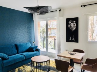 Luxury furnished studio apartment 27sqm with balcony to rent Valenciennes