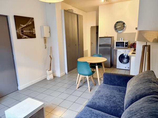 Estudio amueblado de standing : alrededor de 25 m² en alquiler Valenciennes
